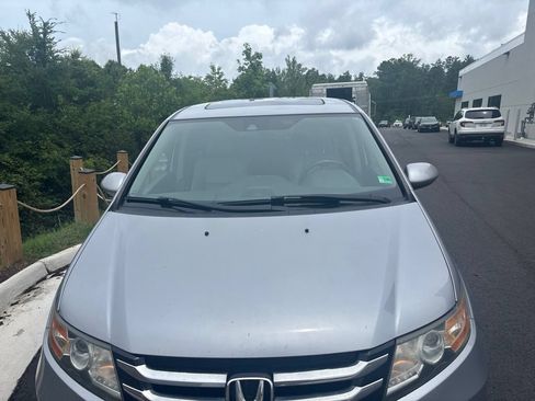 Used 2017 Honda Odyssey EX-L image 2