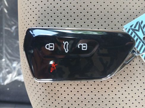 New 2026 Volkswagen Atlas Cross Sport SE image 27