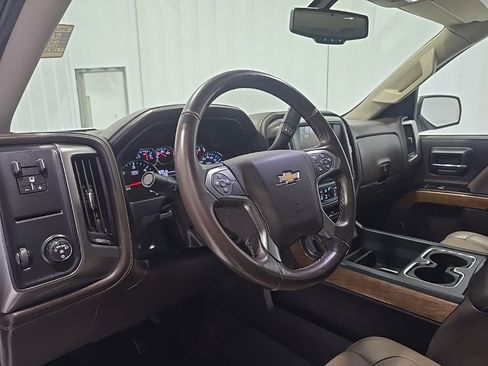 Used 2018 Chevrolet Silverado 1500 LTZ image 16
