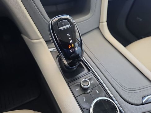 Used 2021 Cadillac XT6 Premium Luxury image 16