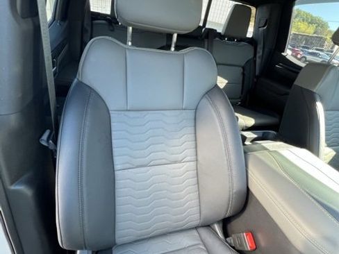 Used 2024 Chevrolet Silverado 1500 ZR2 w/ Technology Package image 18