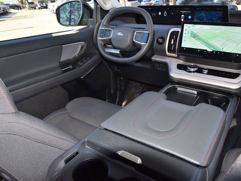 Certified 2025 Ford Expedition Max Active image 16