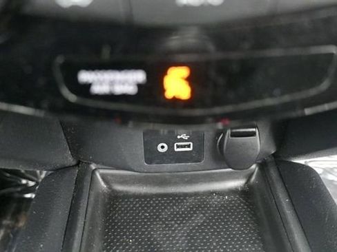Used 2019 Nissan Rogue SV AWD/4WD image 23
