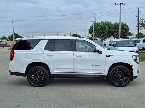 Used 2023 GMC Yukon Denali AWD/4WD image 2
