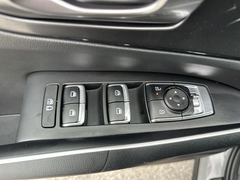 Certified 2025 Kia Sorento S w/ Panoramic Sunroof Package FWD image 14