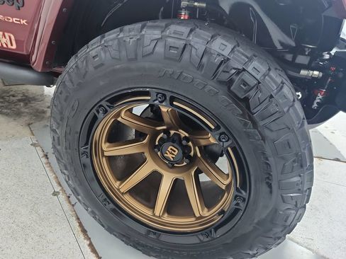 Used 2021 Jeep Wrangler Unlimited Sport AWD/4WD image 38