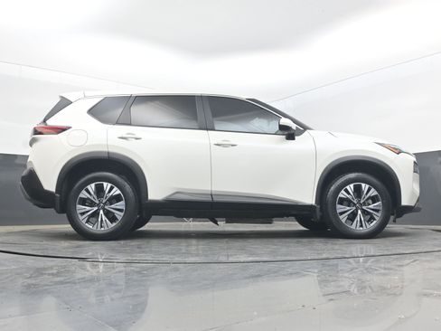 Used 2023 Nissan Rogue SV FWD image 28