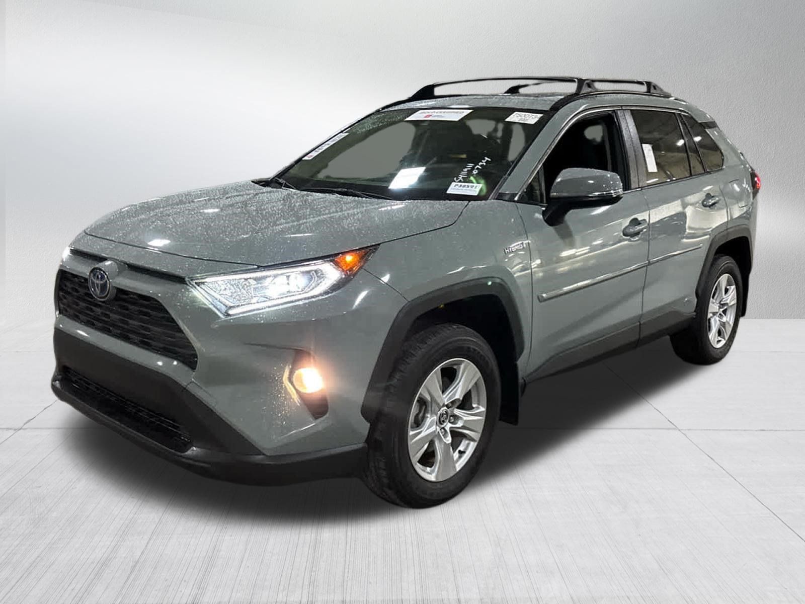 Certified 2021 Toyota RAV4 XLE w/ Convenience Package AWD/4WD image 3