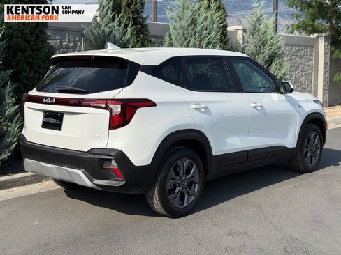 Used 2026 Kia Seltos LX AWD/4WD image 8