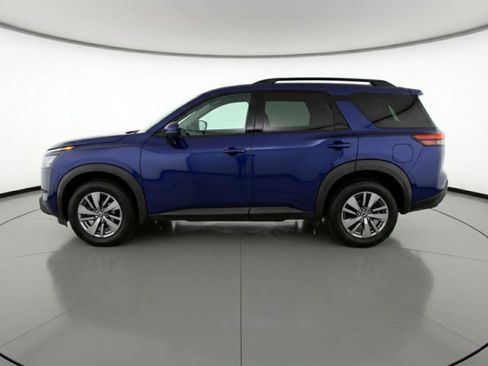 Used 2025 Nissan Pathfinder SV AWD/4WD image 5