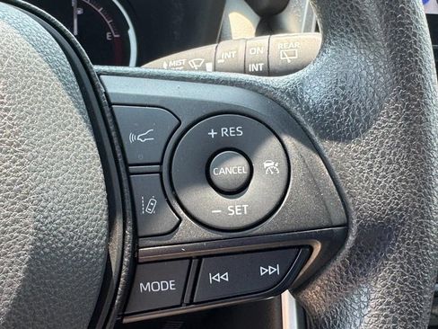 Used 2024 Toyota RAV4 XLE AWD/4WD image 27
