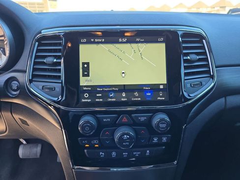 Used 2019 Jeep Grand Cherokee Altitude image 29