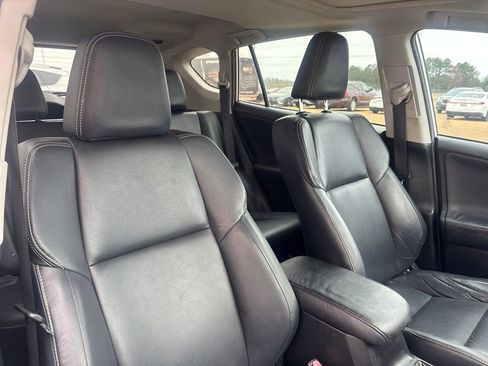 Used 2014 Toyota RAV4 Limited w/ Technology Package image 13