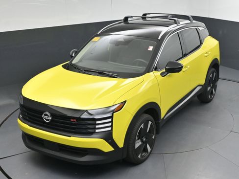 Used 2026 Nissan Kicks SR image 30