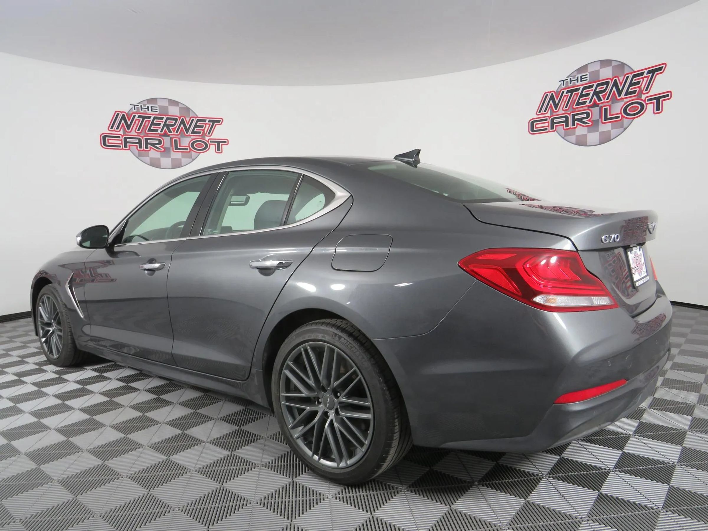 Used 2019 Genesis G70 2.0T Advanced AWD/4WD image 5
