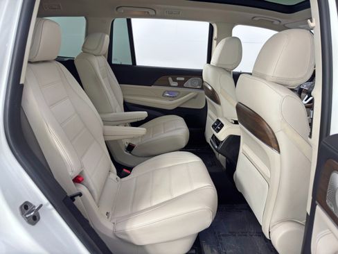 Used 2021 Mercedes-Benz GLS 580 4MATIC image 48