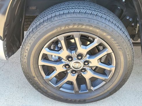 Used 2024 Toyota Tundra Platinum image 32