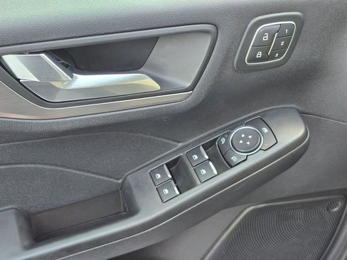 Used 2022 Ford Escape Titanium image 22