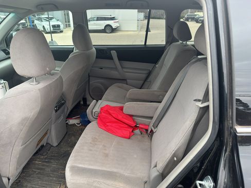 Used 2012 Toyota Highlander 4WD image 8