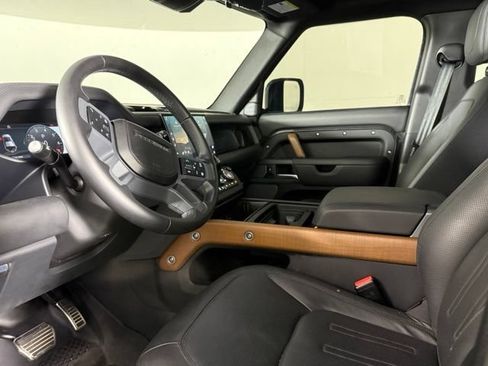 Used 2024 Land Rover Defender 110 X AWD/4WD image 6