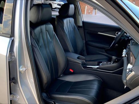 Used 2025 Acura Integra image 8