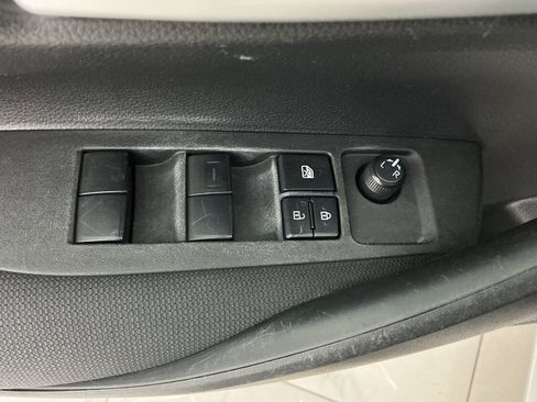 Used 2021 Toyota Corolla LE FWD image 37