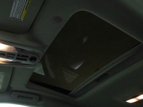 Used 2015 Chevrolet Equinox LTZ image 32