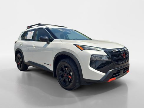 Used 2026 Nissan Rogue SV AWD/4WD image 8
