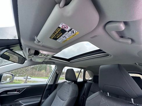 Used 2023 Toyota RAV4 XLE w/ Convenience Package image 13