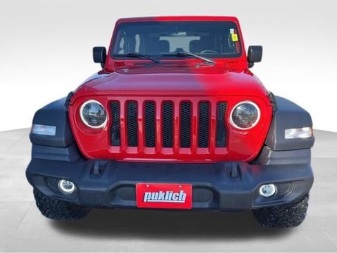 Used 2019 Jeep Wrangler Sport image 3