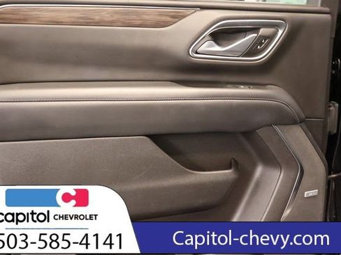Used 2022 Chevrolet Suburban LT image 30