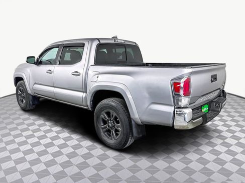 Used 2017 Toyota Tacoma TRD Sport image 7