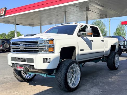 Used 2017 Chevrolet Silverado 2500 High Country w/ Duramax Plus Package AWD/4WD image 6