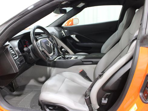 Used 2019 Chevrolet Corvette Stingray Coupe w/ LPO, Stingray Logo Package RWD image 3