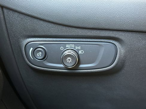 Used 2024 Chevrolet Equinox RS w/ RS Leather Package image 32