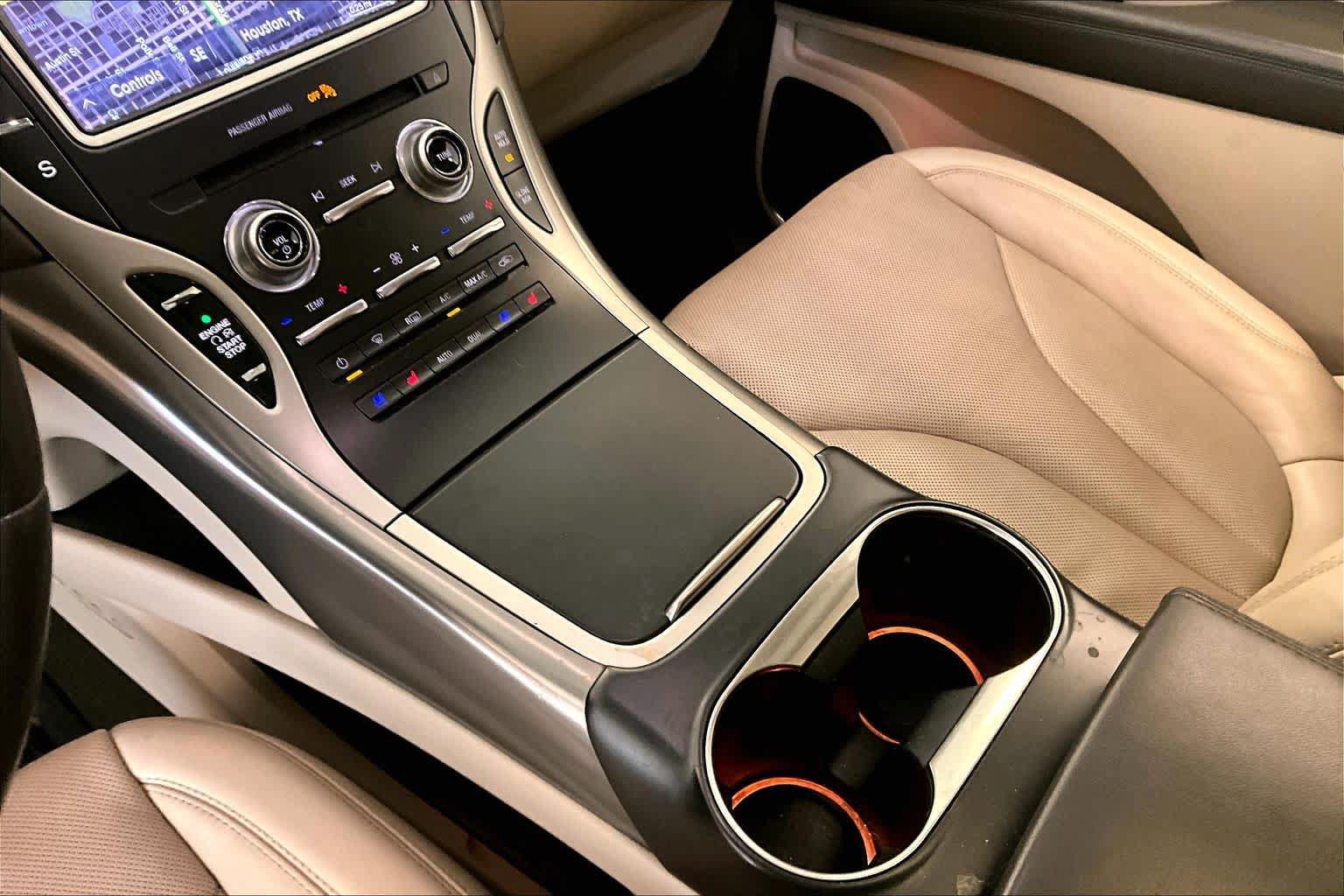 Used 2019 Lincoln Nautilus Reserve FWD image 15
