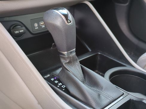 Used 2022 Hyundai Tucson Limited image 35