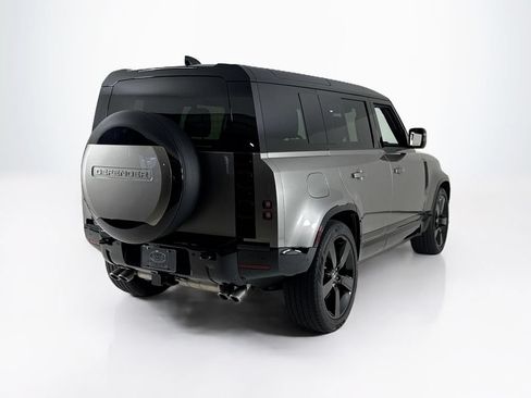 Used 2025 Land Rover Defender 110 X-Dynamic SE AWD/4WD image 5