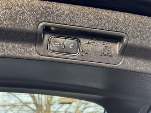 Used 2022 Ford Explorer ST-Line image 9