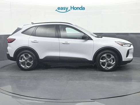 Used 2025 Ford Escape ST-Line FWD image 8