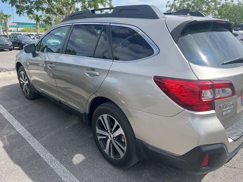 Used 2018 Subaru Outback 2.5i Limited image 5