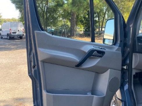 Used 2018 Mercedes-Benz Sprinter 2500 image 21