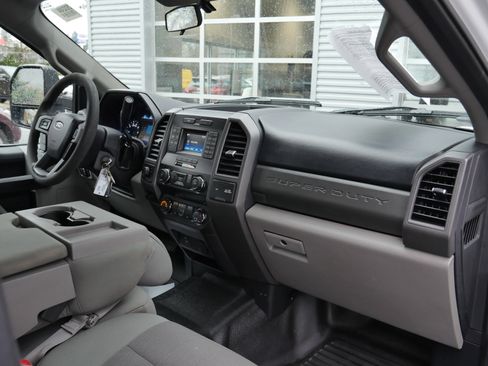 Used 2019 Ford F250 XL w/ Power Equipment Group image 24