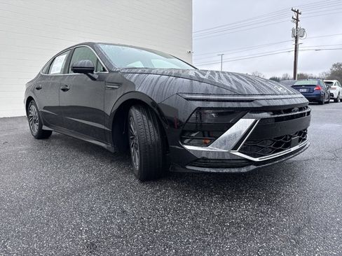 Used 2025 Hyundai Sonata Limited image 1