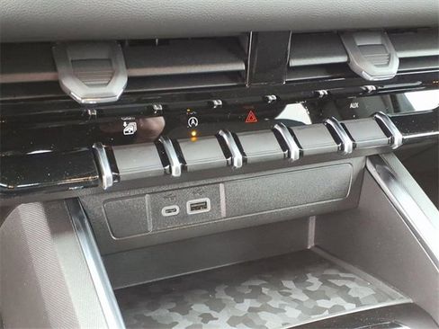 New 2026 GMC Canyon Elevation image 18