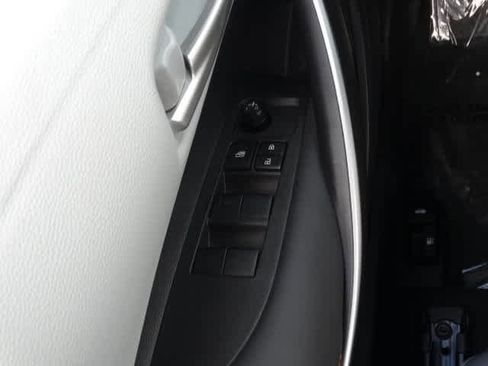 Used 2025 Toyota Corolla FX image 38