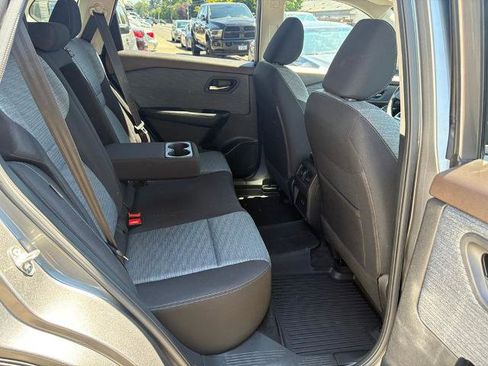 Certified 2023 Nissan Rogue SV image 30