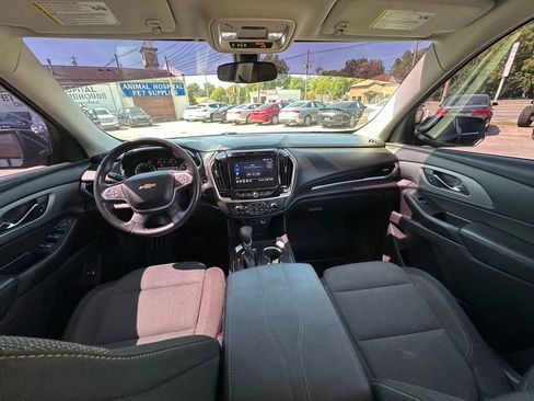 Used 2021 Chevrolet Traverse LT w/ LPO, Floor Liner Package image 16