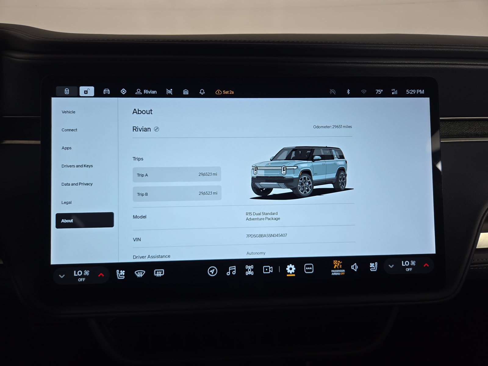 Used 2025 Rivian R1S Adventure Dual AWD/4WD image 29