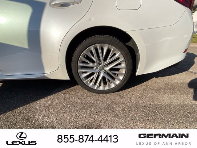 Used 2015 Lexus ES 350 w/ Ultra Luxury Package FWD image 24